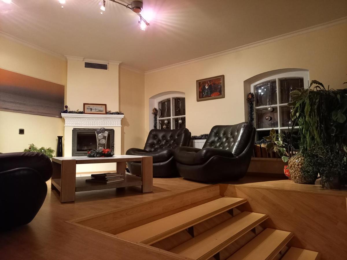 Villa Figaro Ventspils Exterior foto